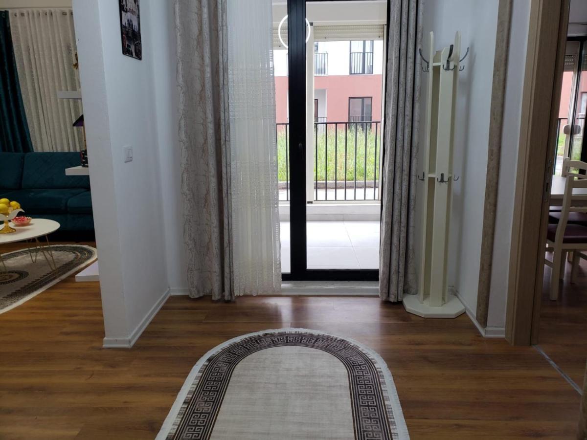 Cosy 2br Near Airport - Self Check-in 24hr Tirana